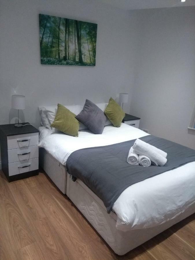 Clifton Apartment ลูตัน ภายนอก รูปภาพ