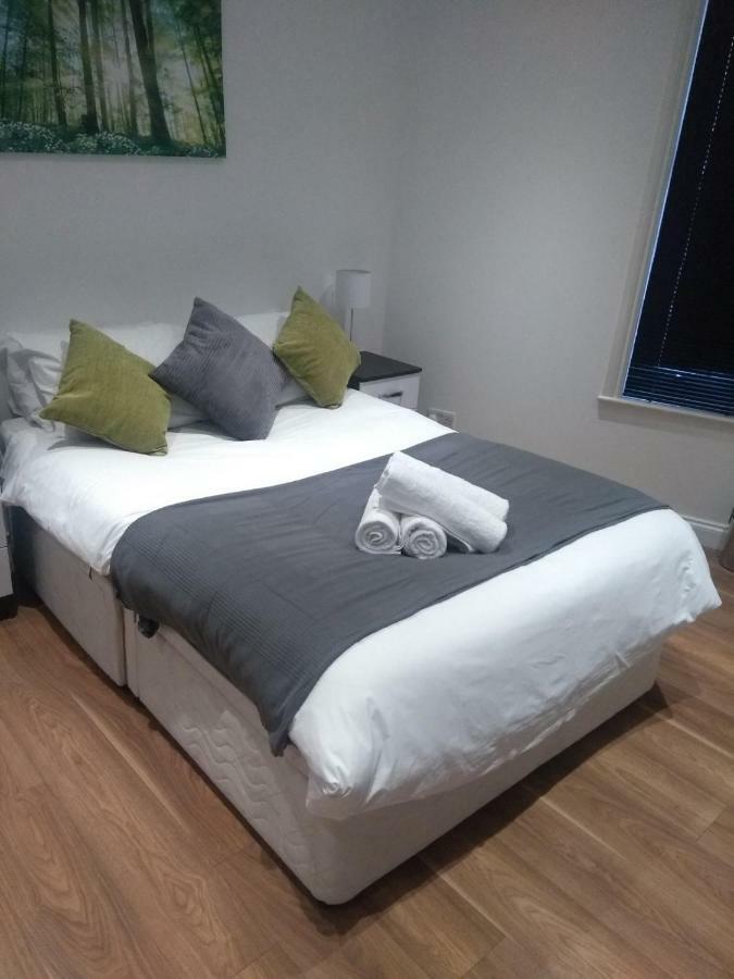 Clifton Apartment ลูตัน ภายนอก รูปภาพ