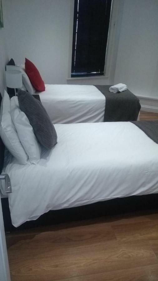 Clifton Apartment ลูตัน ภายนอก รูปภาพ