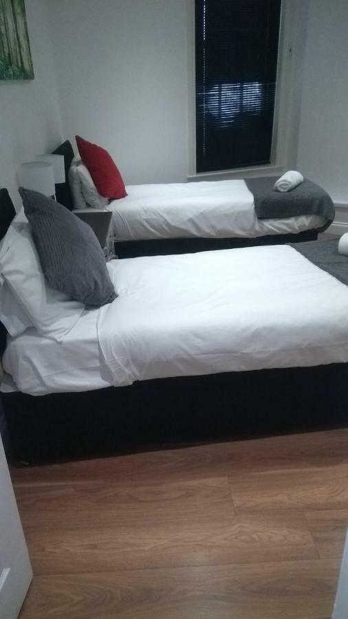 Clifton Apartment ลูตัน ภายนอก รูปภาพ